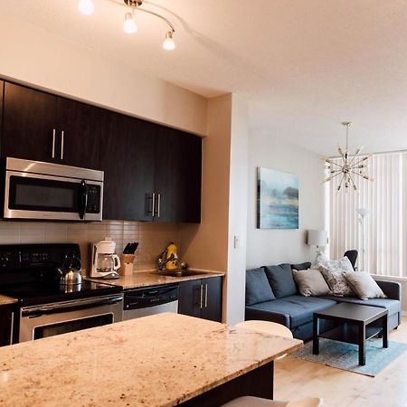 Sarkar Suites - Maple Leaf Square Toronto Buitenkant foto