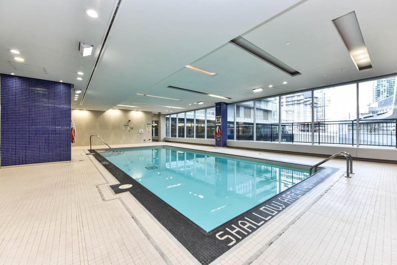Sarkar Suites - Maple Leaf Square Toronto Buitenkant foto