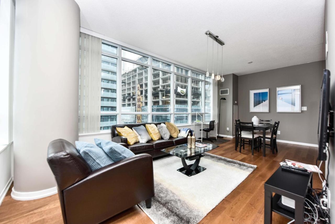 Sarkar Suites - Maple Leaf Square Toronto Buitenkant foto