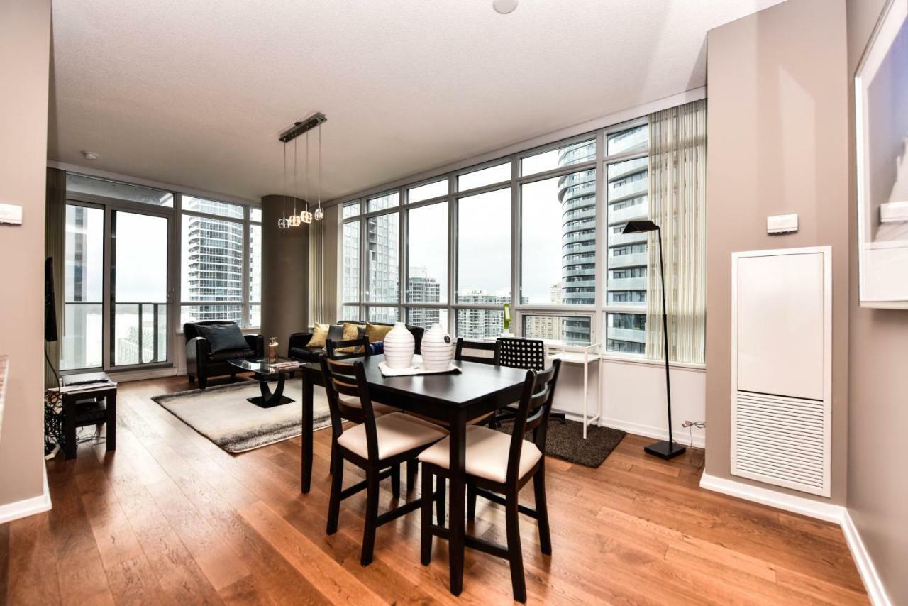 Sarkar Suites - Maple Leaf Square Toronto Buitenkant foto