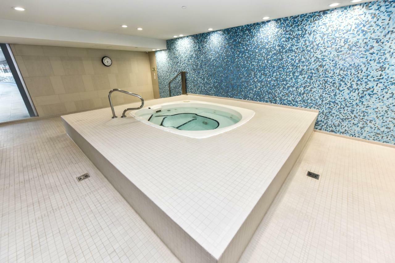 Sarkar Suites - Maple Leaf Square Toronto Buitenkant foto