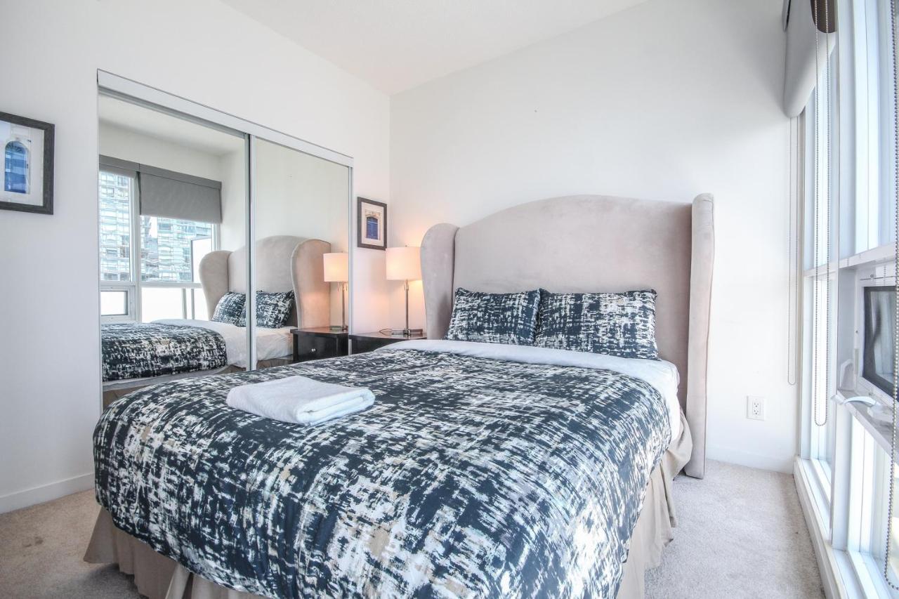 Sarkar Suites - Maple Leaf Square Toronto Buitenkant foto