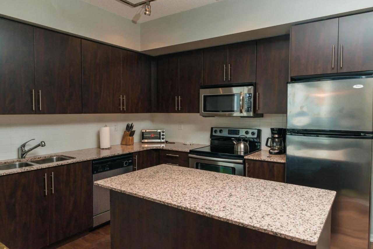 Sarkar Suites - Maple Leaf Square Toronto Buitenkant foto