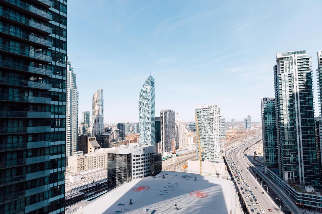 Sarkar Suites - Maple Leaf Square Toronto Buitenkant foto